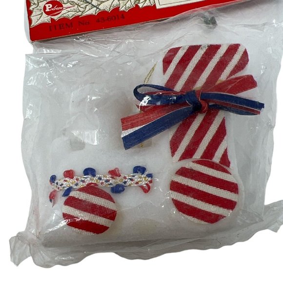 Vintage Shiny Brite Train Car Flocked Ornaments New In Package Made In Hong Kong - Picture 5 of 6